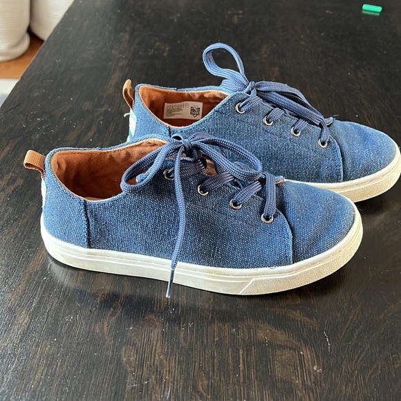 Tom’s kids (boy) blue tie up shoes, Youth Cordones Sneaker - Picture 1 of 6